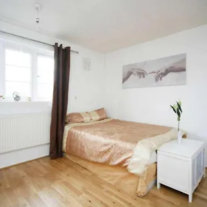 Comfy Doubles Aparthotel